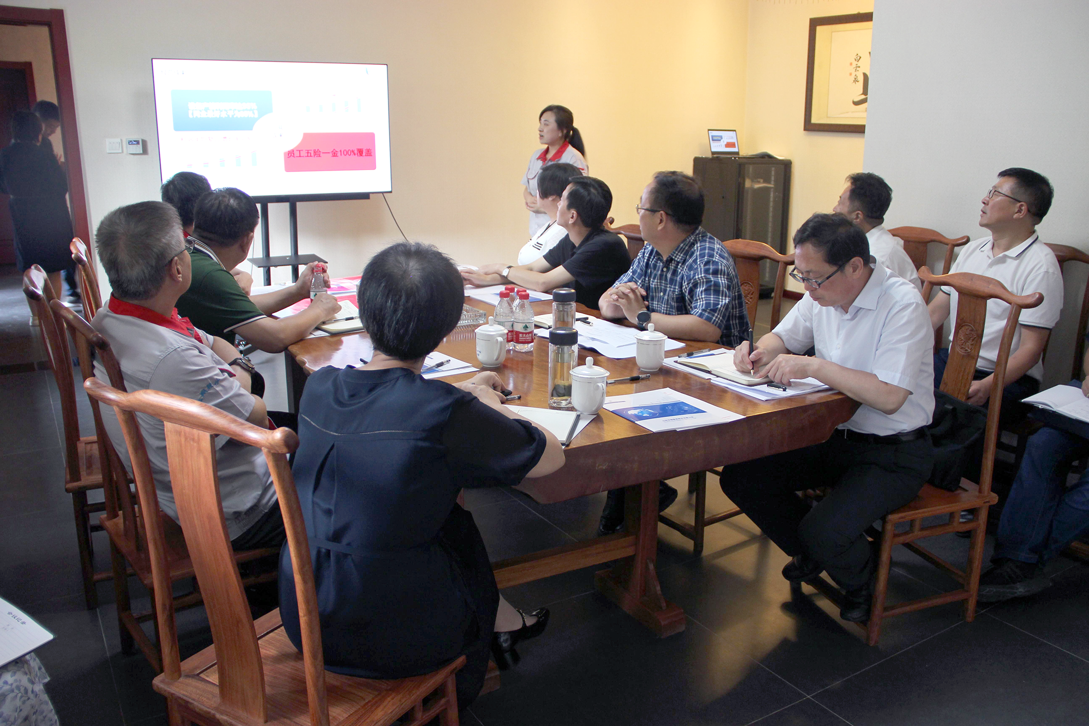 市委常委、統(tǒng)戰(zhàn)部部長(zhǎng)郝忠祥一行蒞臨我司參觀調(diào)研